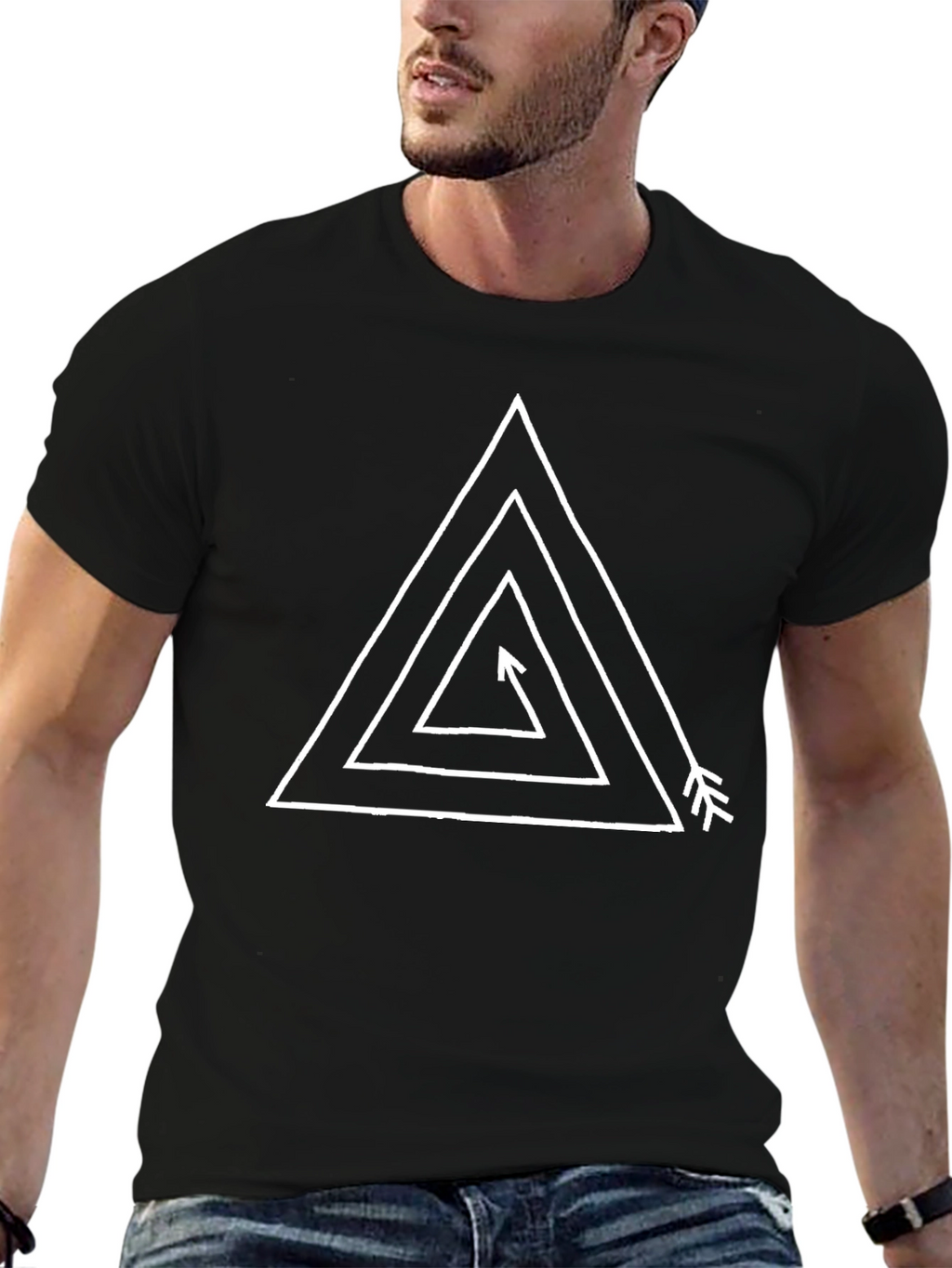 Geometric Arrow Triangle Graphic Tee - Black