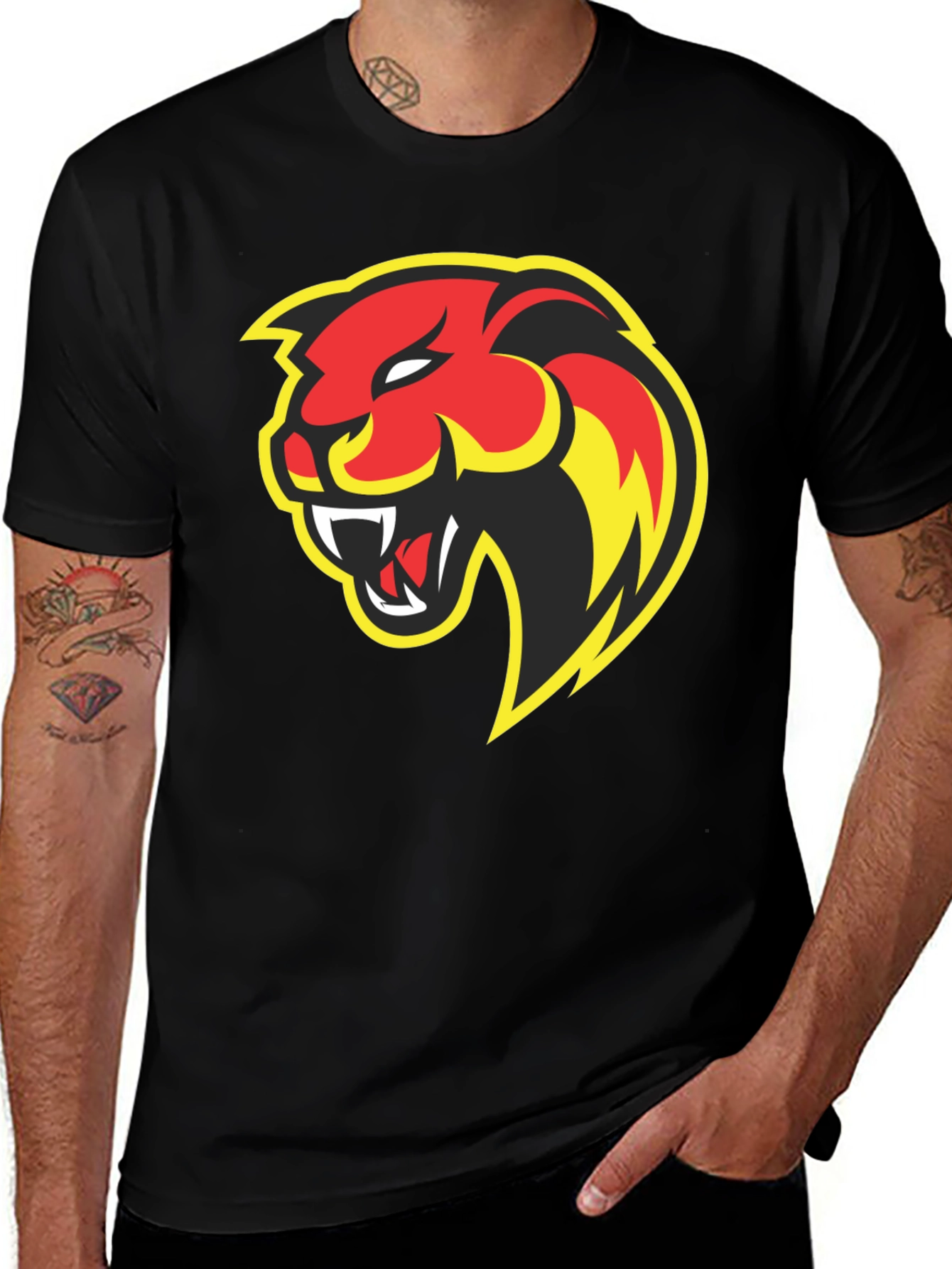 Bold Panther Graphic Tee - Black Cotton T-Shirt